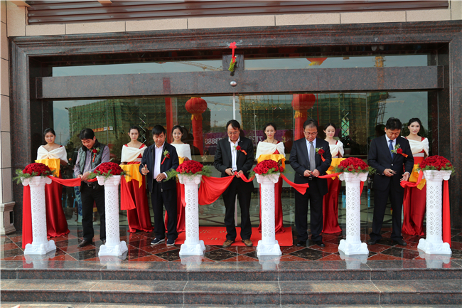 省房(集團(tuán)）公司宣威如意湖畔·幸福城項(xiàng)目運(yùn)營中心開放