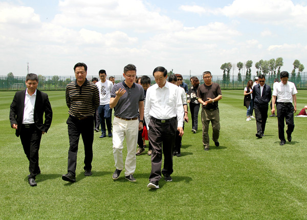 國家體育總局副局長趙勇調(diào)研昆明嘉麗澤高原體育運(yùn)動小鎮(zhèn)