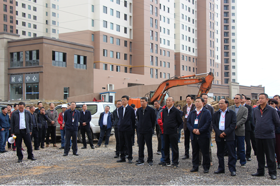 省政府副秘書長馬文亮率隊(duì)觀摩棚改項(xiàng)目實(shí)施情況