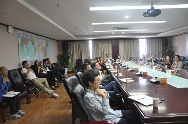 通泰公司舉辦“珍愛生命 關愛健康” 健康知識講座