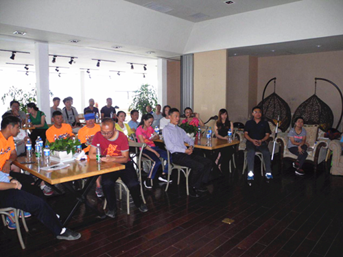 楊林監(jiān)獄、昆明監(jiān)獄與嘉麗澤公司開展團(tuán)建工作交流座談