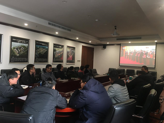 建工地產(chǎn)組織集中觀看慶祝改革開放40周年大會