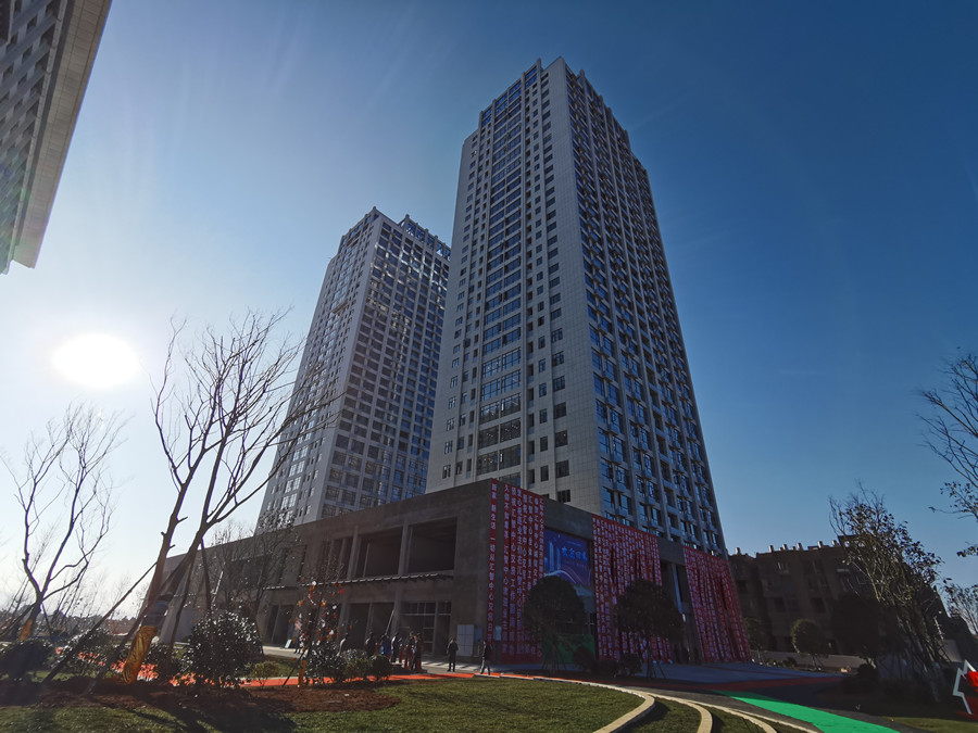 建工地產(chǎn)匯智中心正式交房