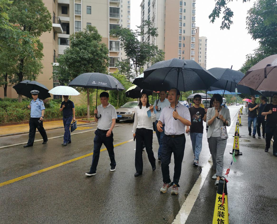 昆明市晉寧區(qū)區(qū)委書記李福軍調(diào)研和順公司安居家園項目