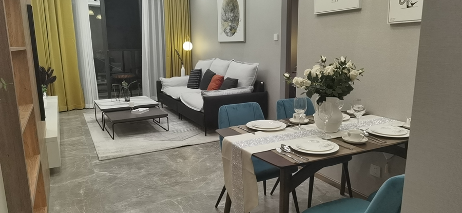 清風(fēng)明月項(xiàng)目新品樣板房盛大開放