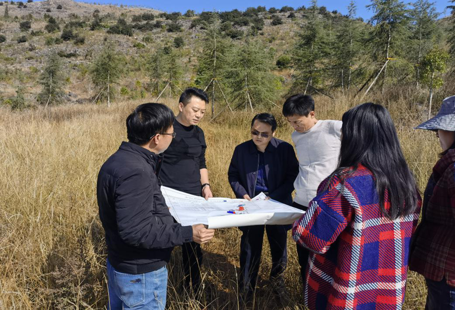 楊曉波到安居家園項(xiàng)目、大業(yè)公司調(diào)研
