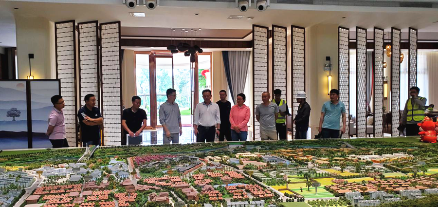 集團(tuán)督導(dǎo)督察辦公室到元江果香四季 項(xiàng)目調(diào)研