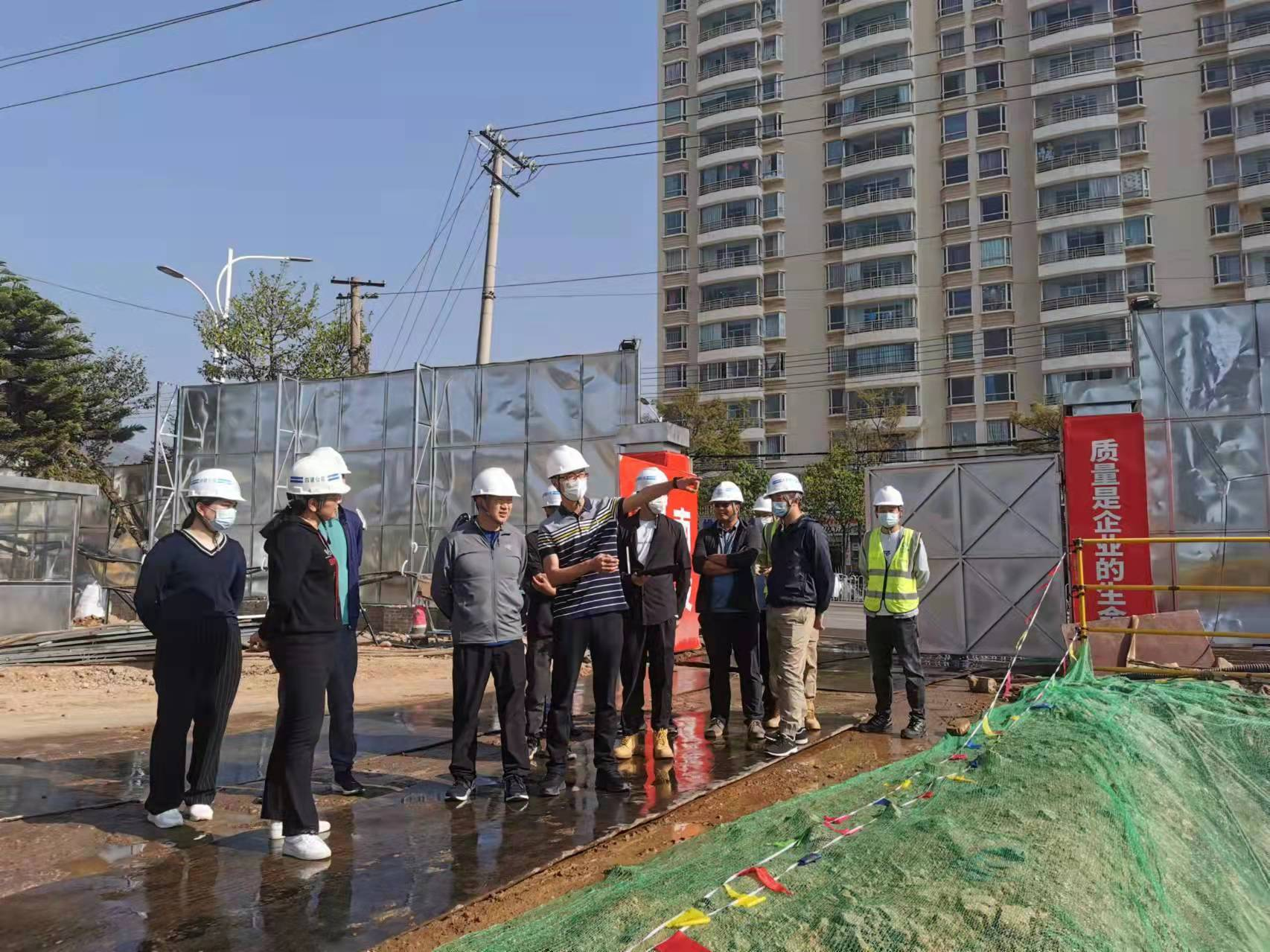 孟春柳到紅河錦府、崗頭村項(xiàng)目檢查指導(dǎo)