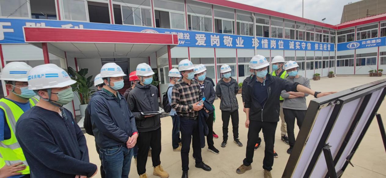 紅云街道辦事處黨工委書(shū)記曾洪波率隊(duì)到崗頭村項(xiàng)目調(diào)研