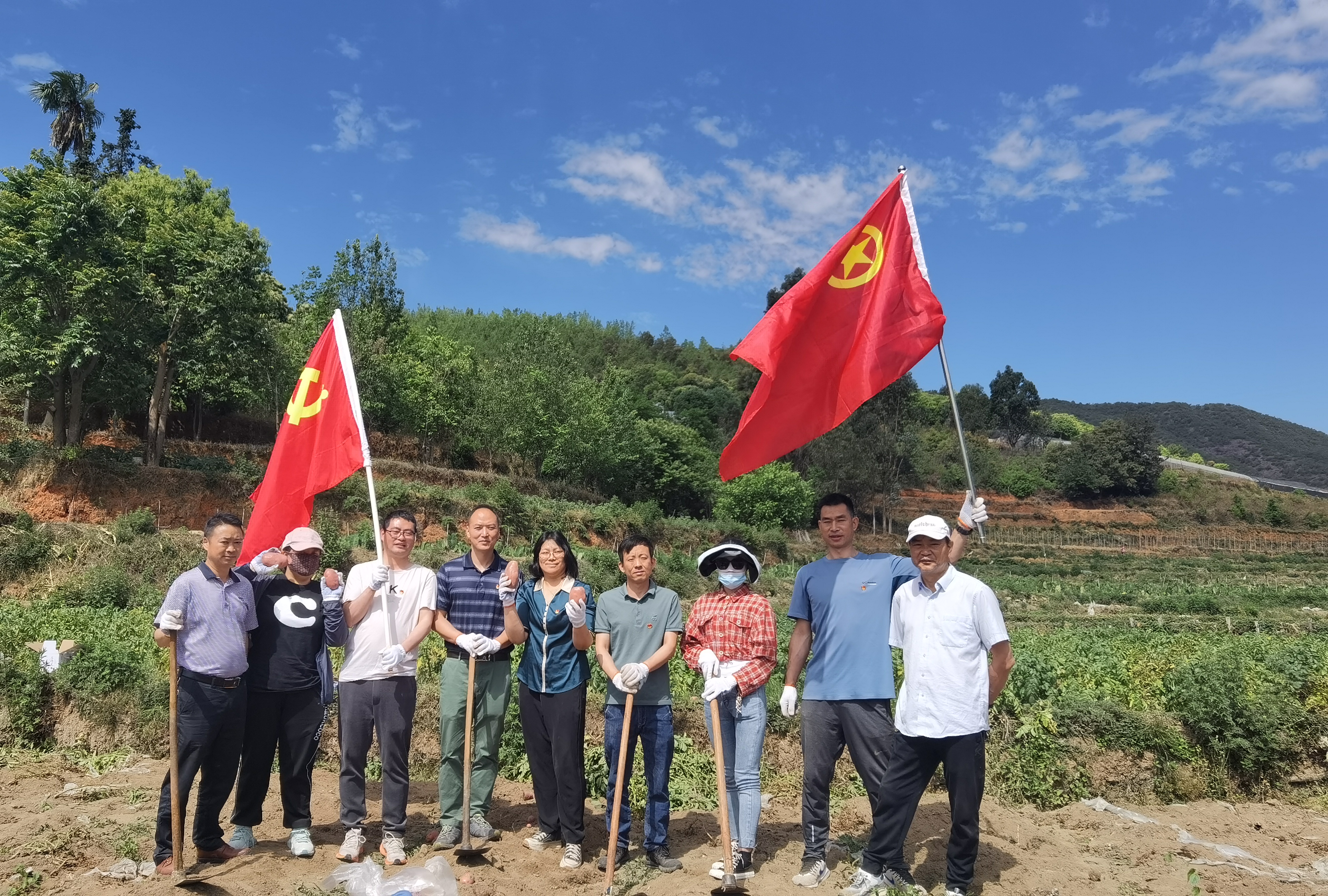 和順公司與晉寧寶峰街道開展黨建聯(lián)建活動