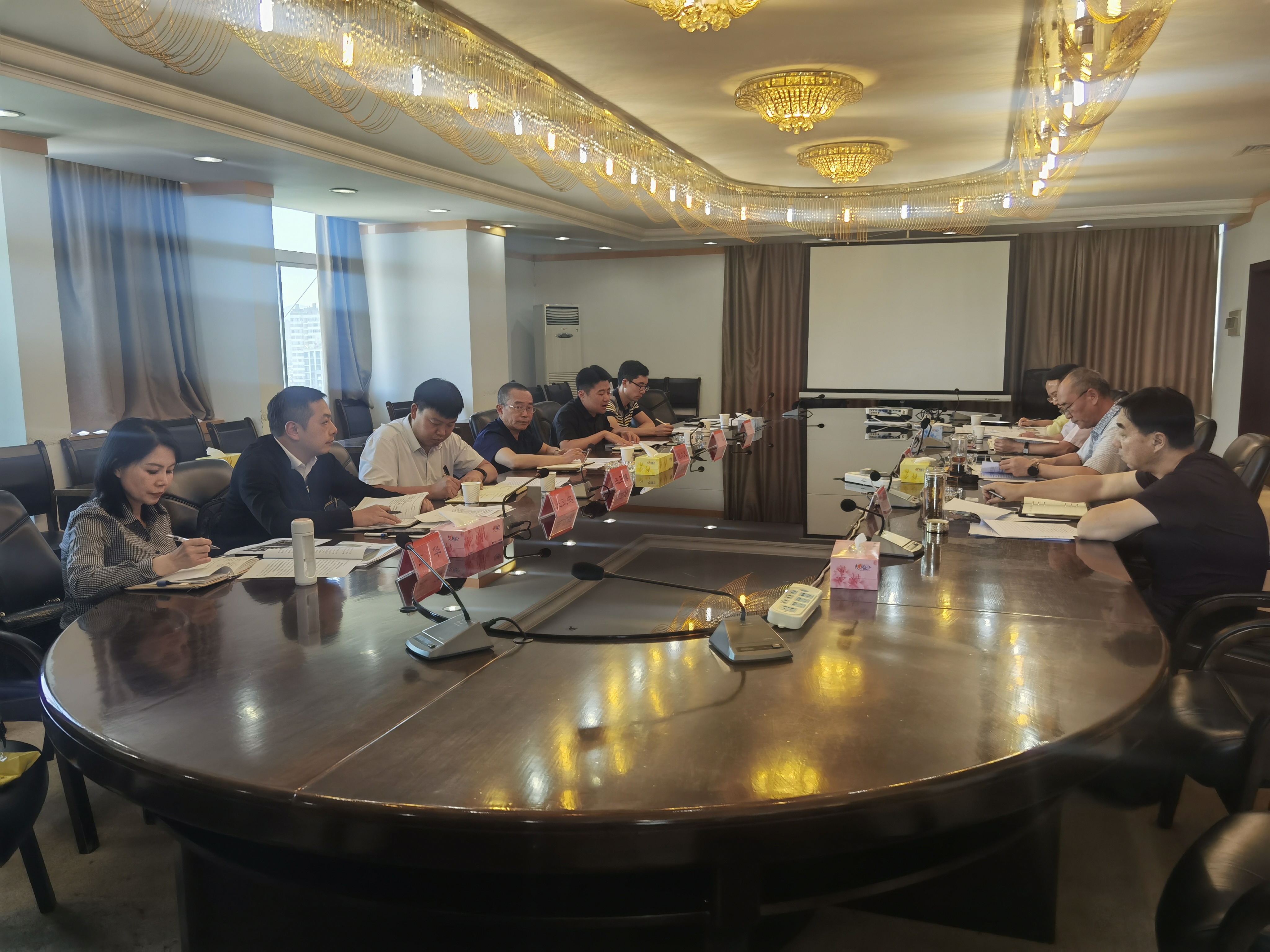 公司與昆明市政府交流座談