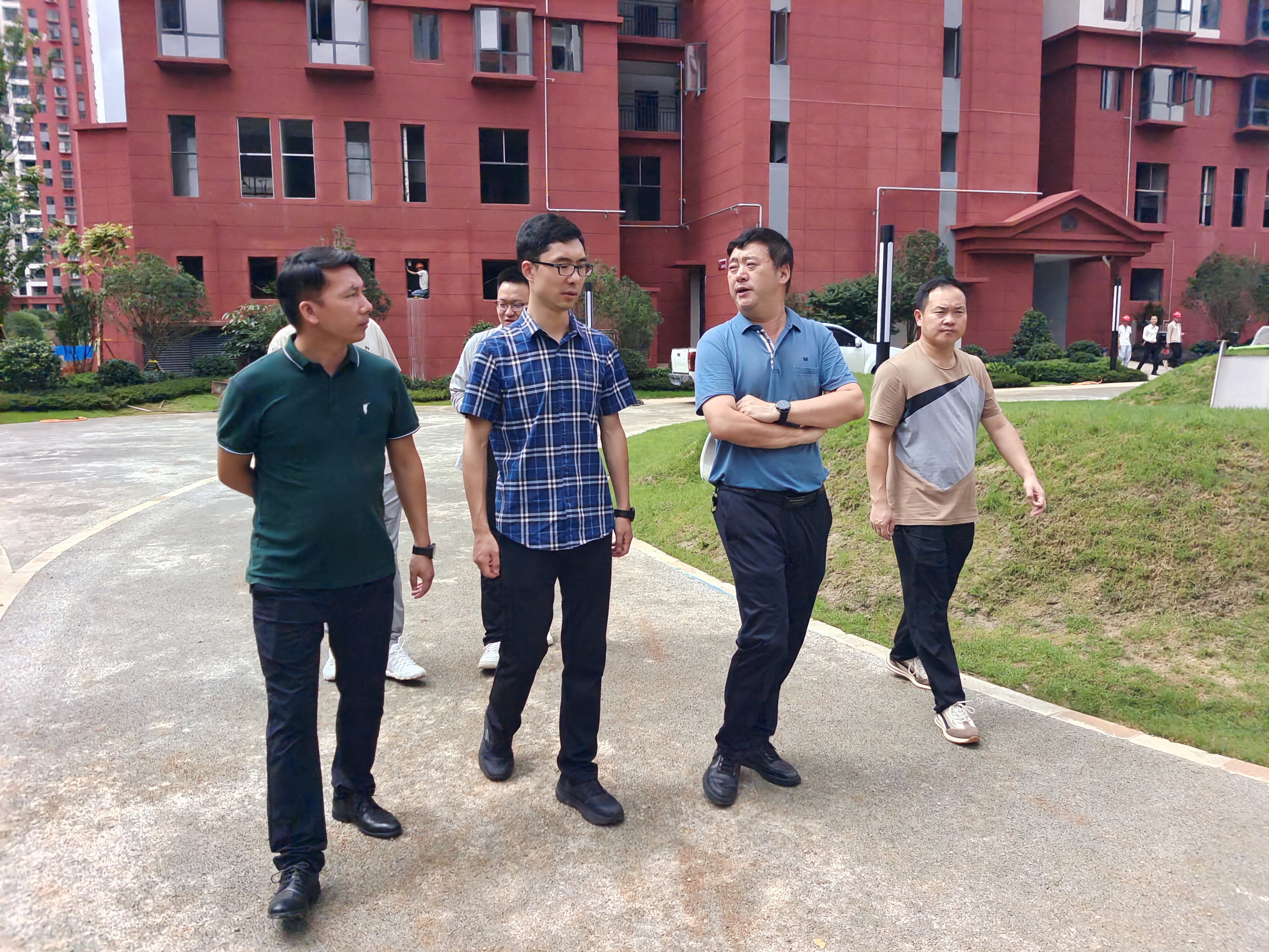 公司領導班子成員深入項目一線檢查指導