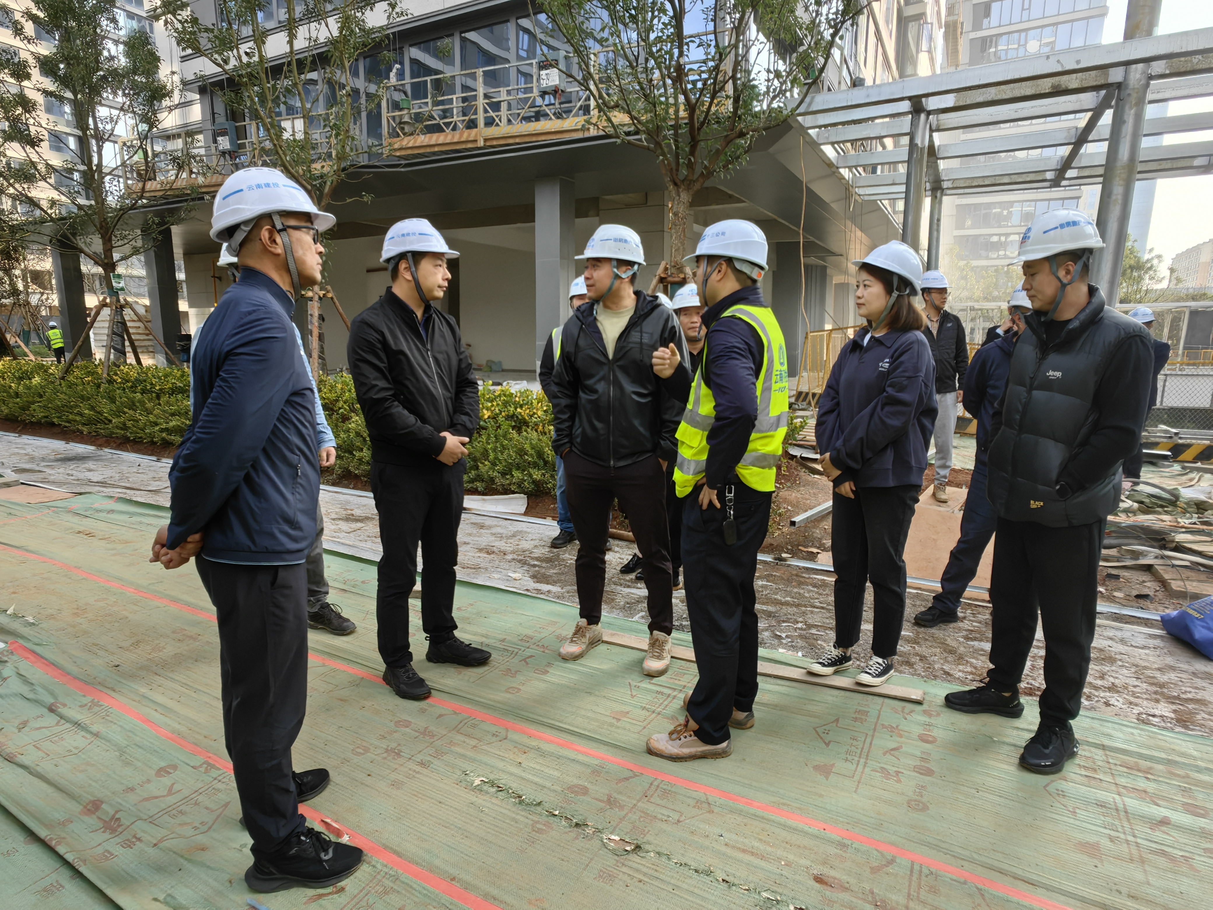溥睿到云領(lǐng)華府項(xiàng)目檢查指導(dǎo)