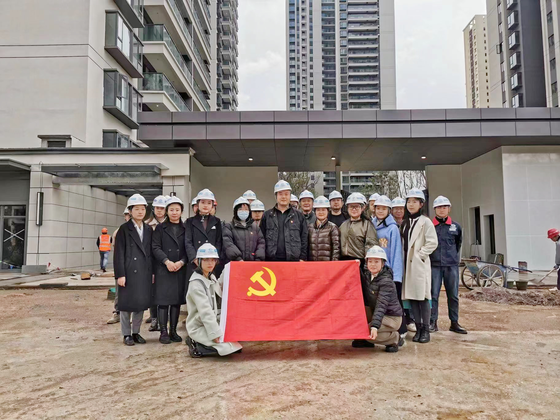 全力以赴保交樓 | 昆明片區(qū)對(duì)建投學(xué)府項(xiàng)目開(kāi)展巡檢復(fù)驗(yàn)工作