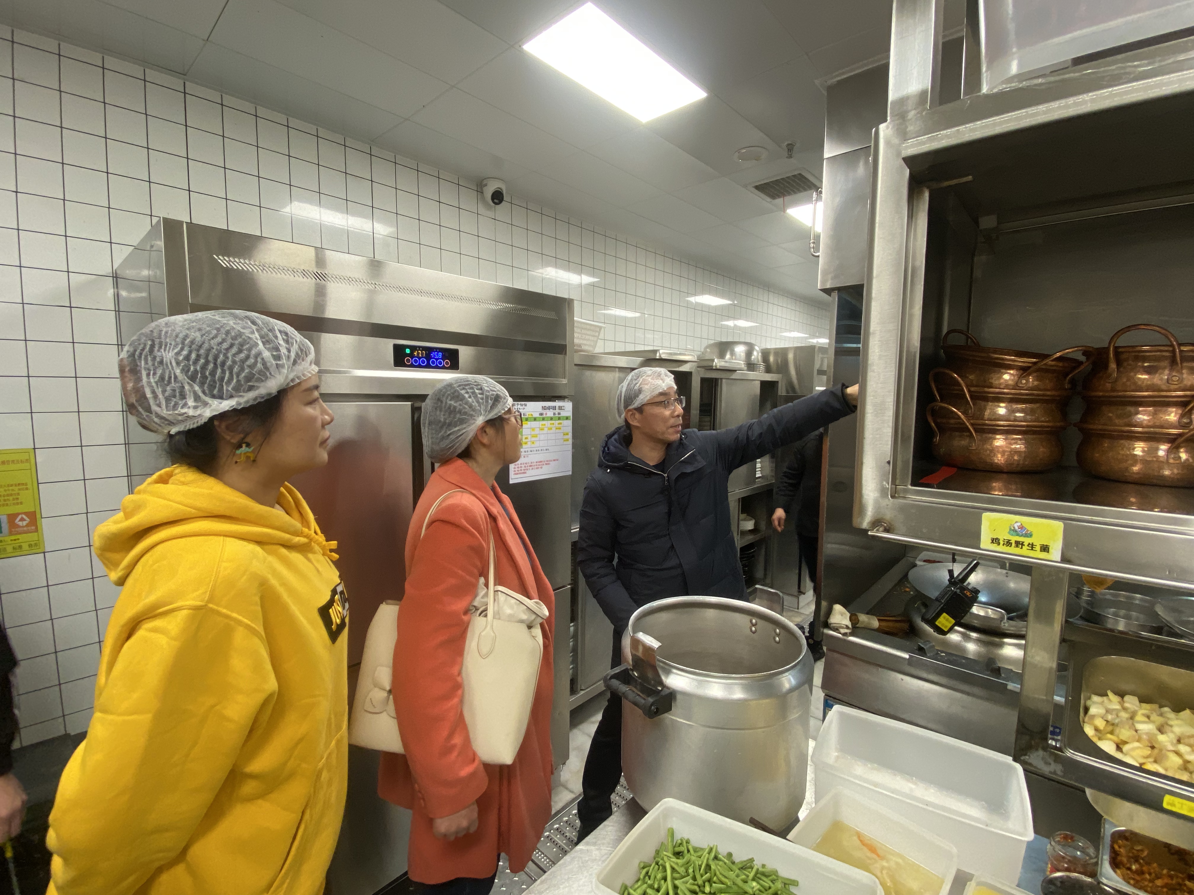 集團(tuán)安全監(jiān)督管理部到南悅城愛(ài)琴海城市廣場(chǎng)開(kāi)展歲末年初綜合安全檢查