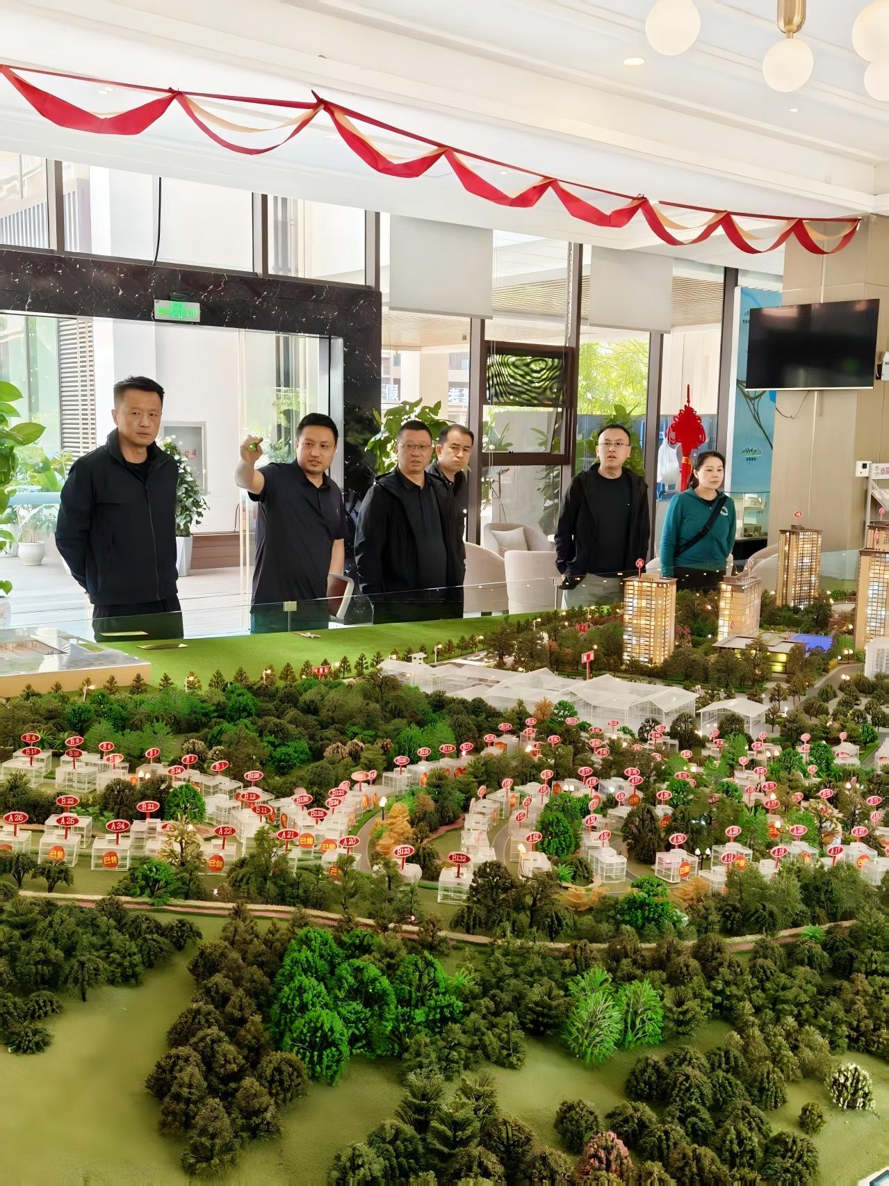 羅開(kāi)明、胡亞?wèn)|調(diào)研玉溪片區(qū)、滇西片區(qū)