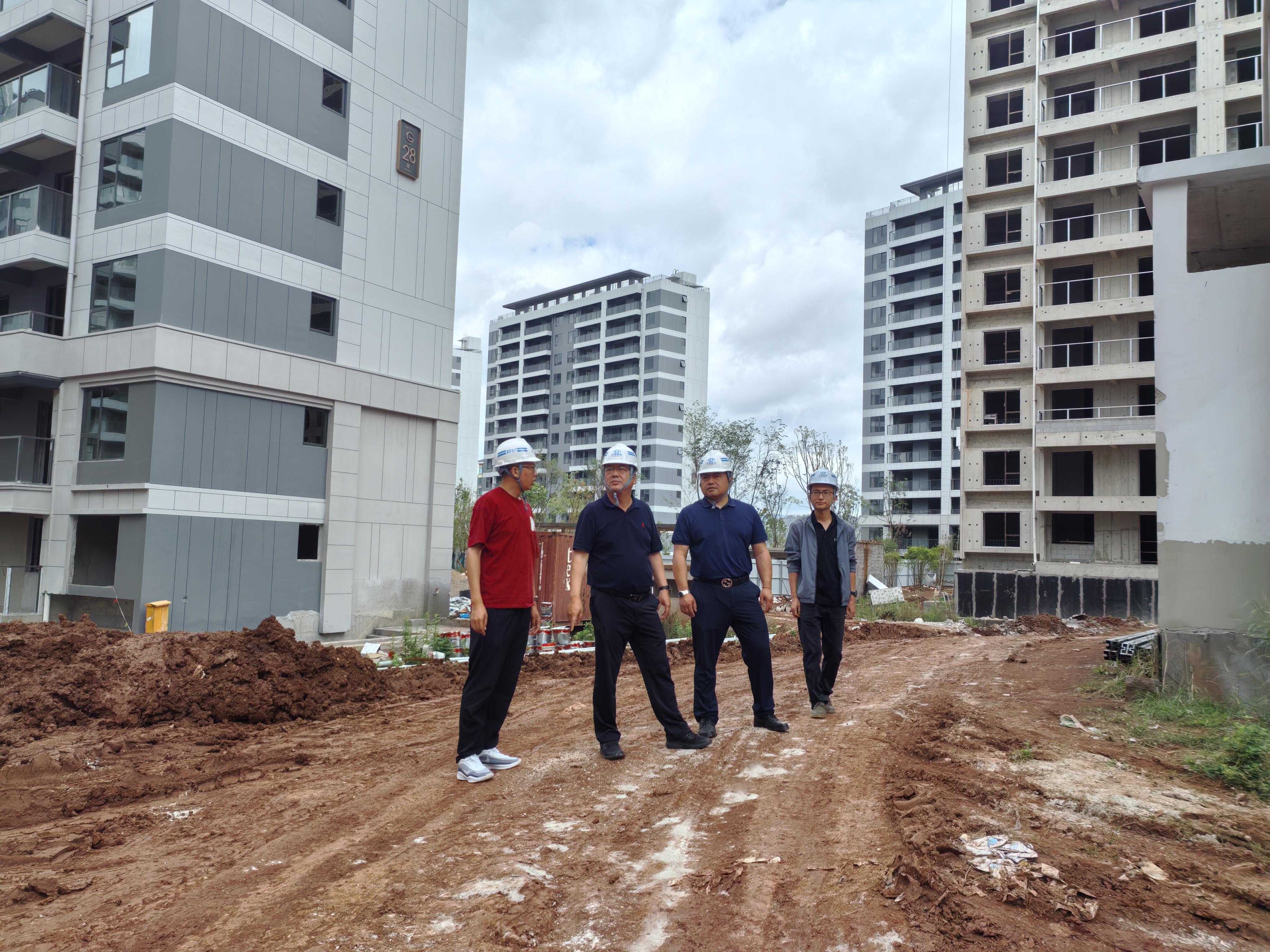 魏成凡、趙慶龍端午期間到重點項目檢查指導(dǎo)